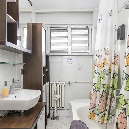 Immo-vision - Vw Naeher Geht Nicht, Parkplatz, Kueche, Wlan Βόλφσμπουργκ