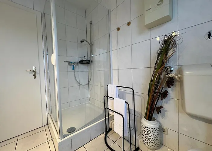 Immo-vision - Vw Naeher Geht Nicht, Parkplatz, Kueche, Wlan